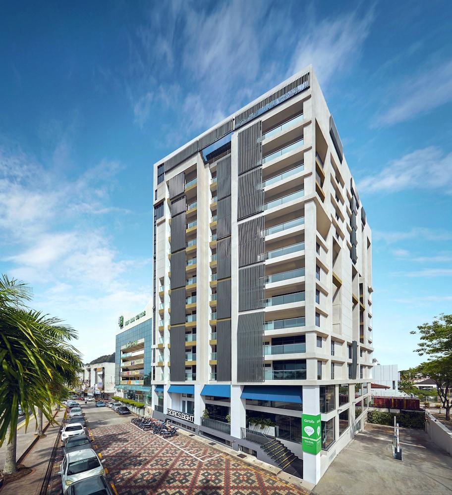 Tropics Eight Suites George Town Exterior photo